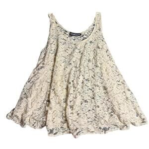 The Pyramid Collection Cream Lace Tank – Size XL